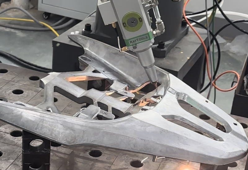 斯塔克机器人激光切割机让压铸铝加工变得简单